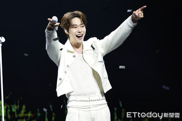 ▲▼  NCT成員道英「Doors 」演唱會。（圖／記者黃克翔攝）