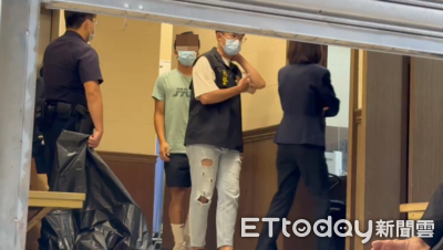 板橋電塔夫妻雙屍！3天前才跟父母碰面　25歲兒悲抵殯儀館相驗