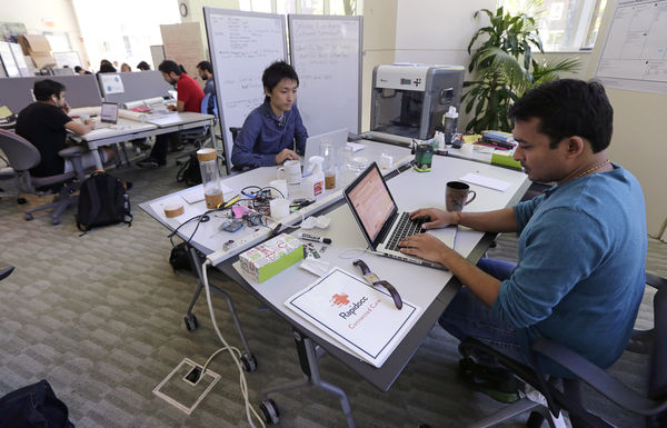 ▲▼美國白宮突襲宣布H-1B簽證費用將調漲至10萬美元（約台幣300萬元）。（圖／達志影像／美聯社）