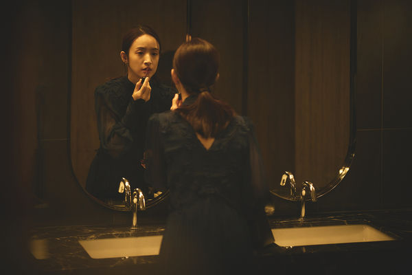 ▲李銘忠在《失明》裡傳統嚴父形象，令觀眾印象深刻，也一度讓林依晨害怕。（圖／周子娛樂提供）