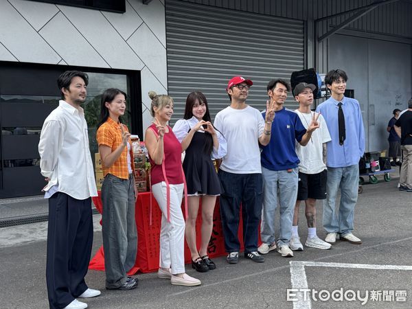 ▲李李仁、季芹、李多慧、古斌、頑童小春、王品澔出席《辛亥隧道》開鏡儀式。（圖／記者黃庠棻攝）