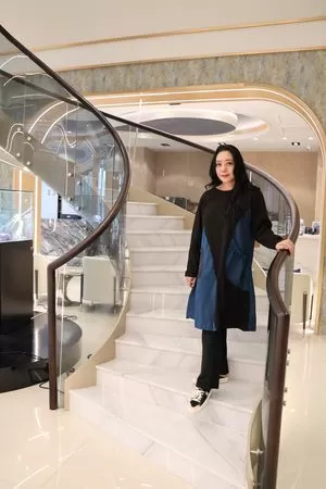 ▲高慧君接受雙重過濾血漿交換療法。（圖／光意娛樂提供）