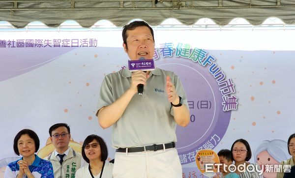 ▲奇美醫院於奇美博物館舉辦國際失智症日活動，推出創新「護腦聰明籤」。（記者林東良翻攝，下同）