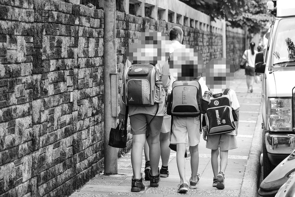▲▼上下學,家長接送,學童,放學,學童,小學生,教育,國小,課業壓力。（圖／記者李毓康攝）