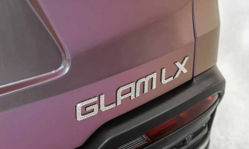 ▲專為女性消費者打造！LEXUS LX推出夢幻粉紅概念車。（圖／翻攝自LEXUS）