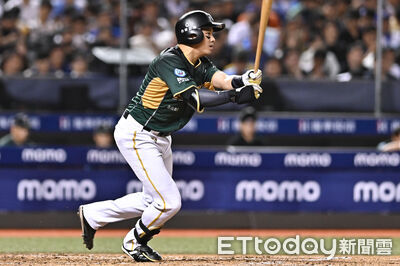 吳念庭關鍵三壘安帶動攻勢　台鋼雄鷹5比2擊退樂天桃猿