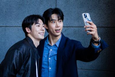 台韓男神合體擠爆釜山影展！　許光漢撂韓文「撩玉澤演」當眾約跑