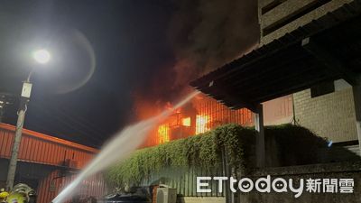 快訊/台南西寧街住宅惡火!2樓發現女焦屍