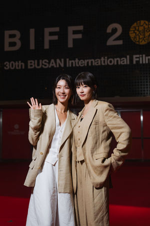 ▲《女孩不平凡》主演登上釜山影展。（圖／綺影發行提供）