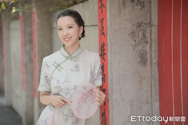 ▲穿旗袍,菁桐照相館。（圖／菁桐照相館授權提供）