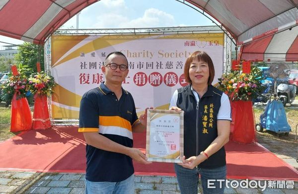 ▲回社慈善會與北區區公所於大興公園合辦捐血活動，現場湧入大批民眾回應。（記者林東良翻攝，下同）