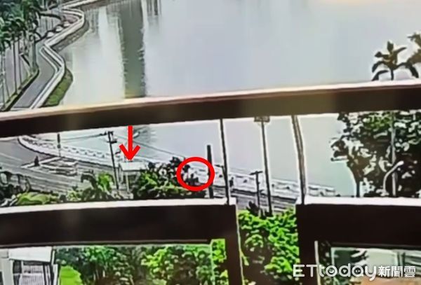 ▲高雄澄清湖死亡車禍撞擊瞬間曝光。（圖／threads網影linyouti授權）