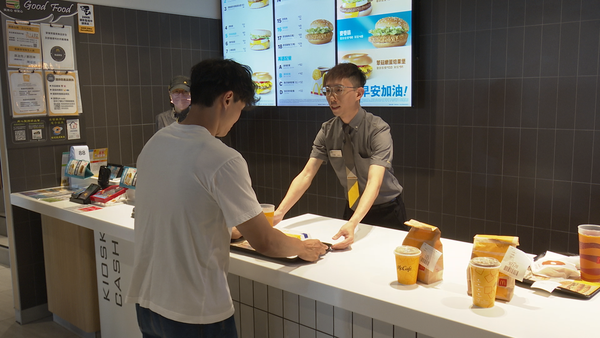 ▲▼麥當勞人物故事,速食店,徵才,Working Holiday,smile learning。（圖／記者姜國輝攝）