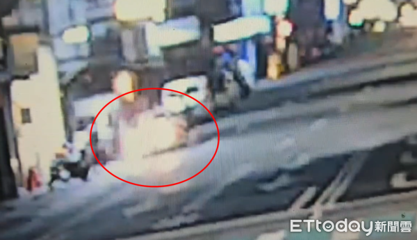 ▲▼             新竹4死車禍，事發前拍下5人從居酒屋乘車離開的畫面。（圖／記者黃彥傑翻攝）