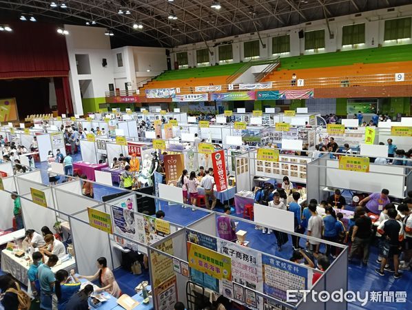 ▲台南市連續三年榮獲教育部技職教育最高榮譽「優等獎」。（記者林東良翻攝，下同）