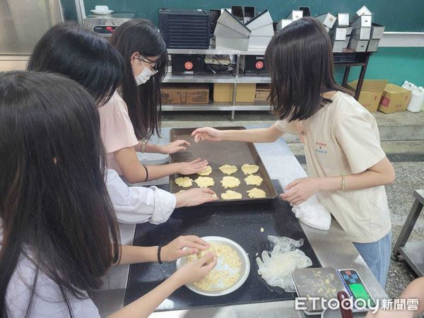 ▲台南市連續三年榮獲教育部技職教育最高榮譽「優等獎」。（記者林東良翻攝，下同）