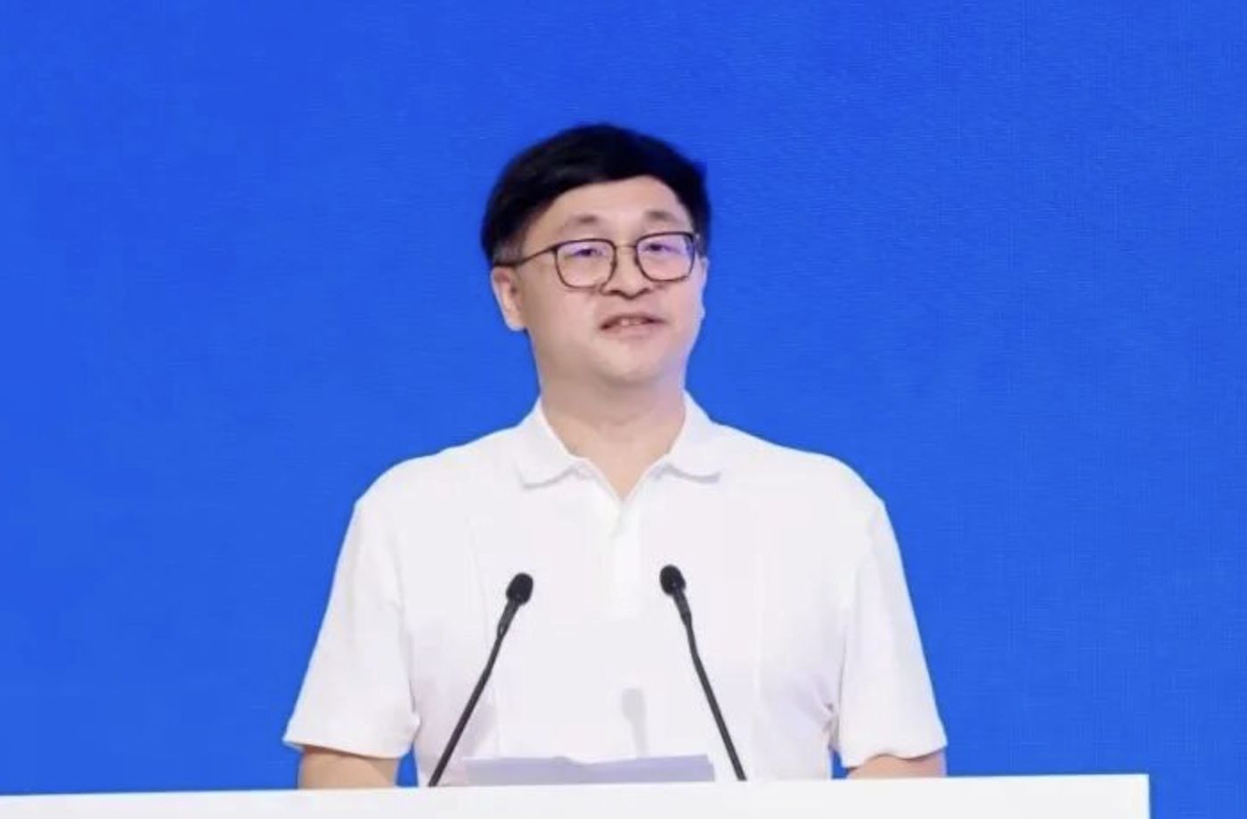 ▲50歲浙大教授郁發新同時是大陸特種芯片股臻雷科技的實控人。（圖／翻攝微博）