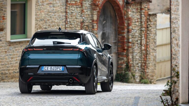 ▲新年式Junior於歐洲展現高人氣！5萬張訂單湧入。（圖／翻攝自Alfa Romeo）