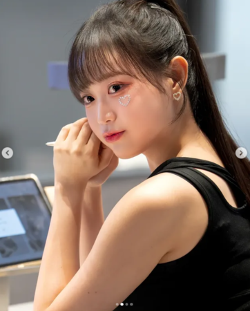 ▲▼邊荷律。（圖／翻攝自Instagram／yuling34）