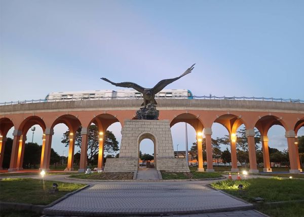 「溜」進新景點!三鶯線飛鳶廣場思古迴廊啟用融合在地文化 打造全台唯一捷運「仿古拱橋」（圖／新北市政府捷運工程局提供）