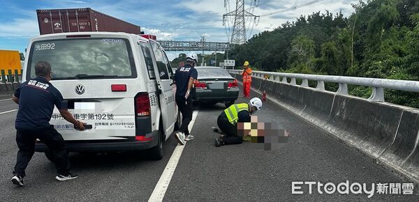 ▲國道火燒車。（圖／記者游瓊華翻攝）