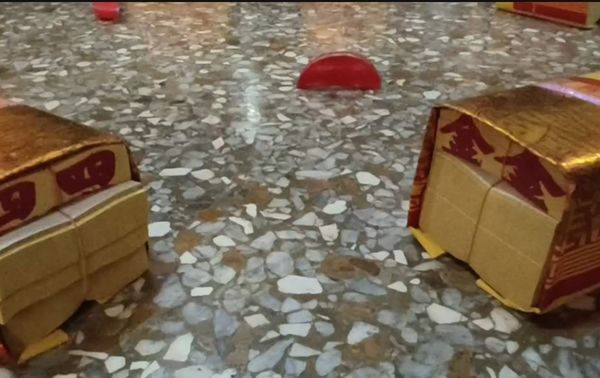 ▲員林地藏庵擲出立筊。（圖／記者唐詠絮翻攝）