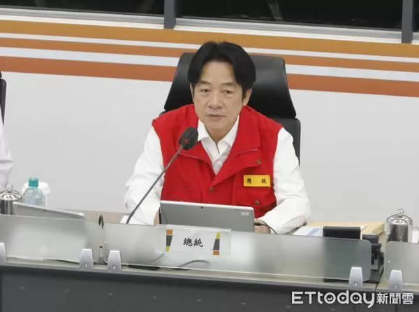 ▲▼總統賴清德在行政院長卓榮泰的陪同下，赴中央災害應變中心視察颱風樺加沙防災整備情形。（圖／記者湯興漢攝）