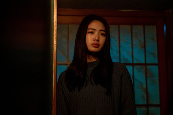 ▲雷嘉汭在電影《詭鄉》中和初孟軒虐戀。（圖／一群獨角鯨娛樂提供）