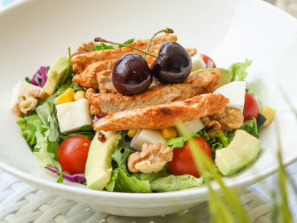 ▲▼營養師：吃「即食舒肥雞胸」４件事要注意             。（圖／Unsplash）