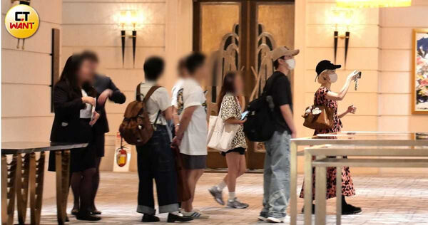 結婚趕進度1／Lulu、陳漢典奔星級飯店5小時甜蜜默契藏不住　婚宴訂明年1月經紀人回應了