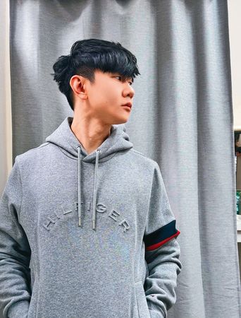 合作生風波／獨家！忍時差出席F1首映　林俊傑拍照過量險變臉