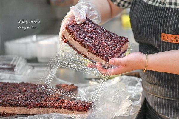 ▲▼台大公館美食「賢夫美食」，水源市場30年老攤，必買超人氣紫米芋頭糕好吃不甜膩推薦。（圖／部落客周花花提供）