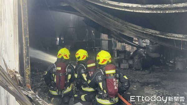 ▲▼花蓮烤漆工廠遭雷擊火警。（圖／記者王兆麟翻攝）