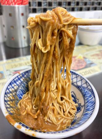 ▲▼宜蘭美食「大麵章」，宜蘭車站附近營業至凌晨的麻醬麵店。（圖／部落客陳小可提供）