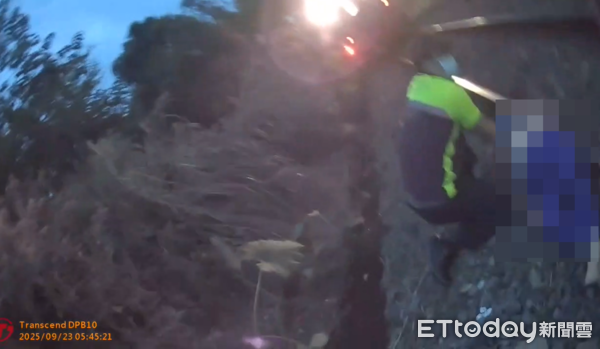 ▲▼新竹台鐵內灣線傳出死傷事故，晨運婦闖軌道遭撞亡。（圖／記者楊永盛翻攝）