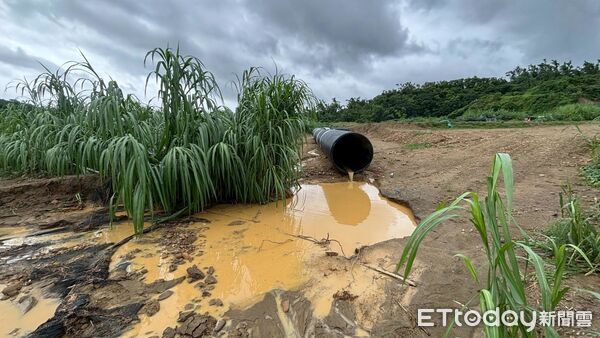 ▲▼高雄大樹光電板吃掉山林！違規濫墾2.5萬平方米　檢偵結起訴7人。（圖／記者賴文萱翻攝）