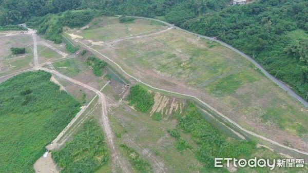 ▲▼高雄大樹光電板吃掉山林！違規濫墾2.5萬平方米　檢偵結起訴7人。