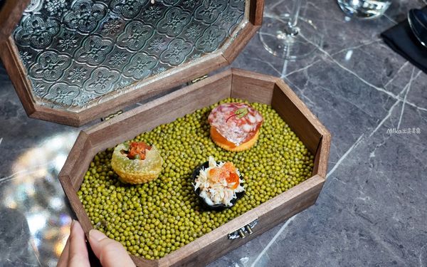 ▲▼「Ageless私享所」超隱密城市秘境私享，中西合併頂級私廚料理，獨立包廂＋私人管家，獨享22樓獨立超大景觀露台的101與台北城市夜景。（圖／部落客Mika提供）