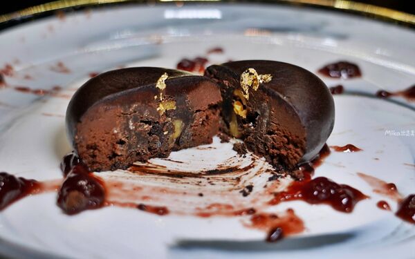 ▲▼「Ageless私享所」超隱密城市秘境私享，中西合併頂級私廚料理，獨立包廂＋私人管家，獨享22樓獨立超大景觀露台的101與台北城市夜景。（圖／部落客Mika提供）