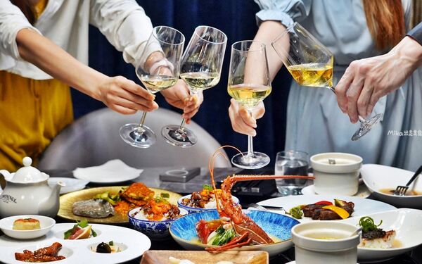 ▲▼「Ageless私享所」超隱密城市秘境私享，中西合併頂級私廚料理，獨立包廂＋私人管家，獨享22樓獨立超大景觀露台的101與台北城市夜景。（圖／部落客Mika提供）