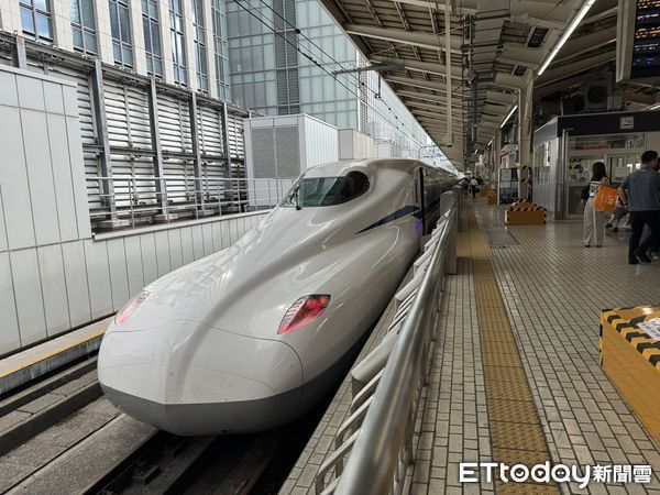▲▼高鐵引進日本N700S新車，並命名為N700ST，內裝將大改版新增23個亮點。（圖／記者李姿慧攝）