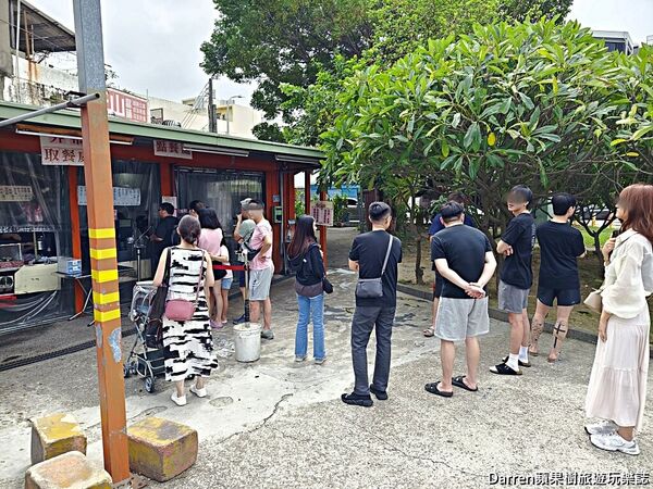 ▲▼新竹香山美食推薦「鷹王肉圓」，榮獲米其林必比登推介，60年老字號超人氣銅板小吃外帶。（圖／部落客DARREN提供）