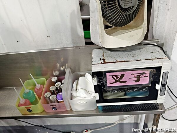 ▲▼新竹香山美食推薦「鷹王肉圓」，榮獲米其林必比登推介，60年老字號超人氣銅板小吃外帶。（圖／部落客DARREN提供）