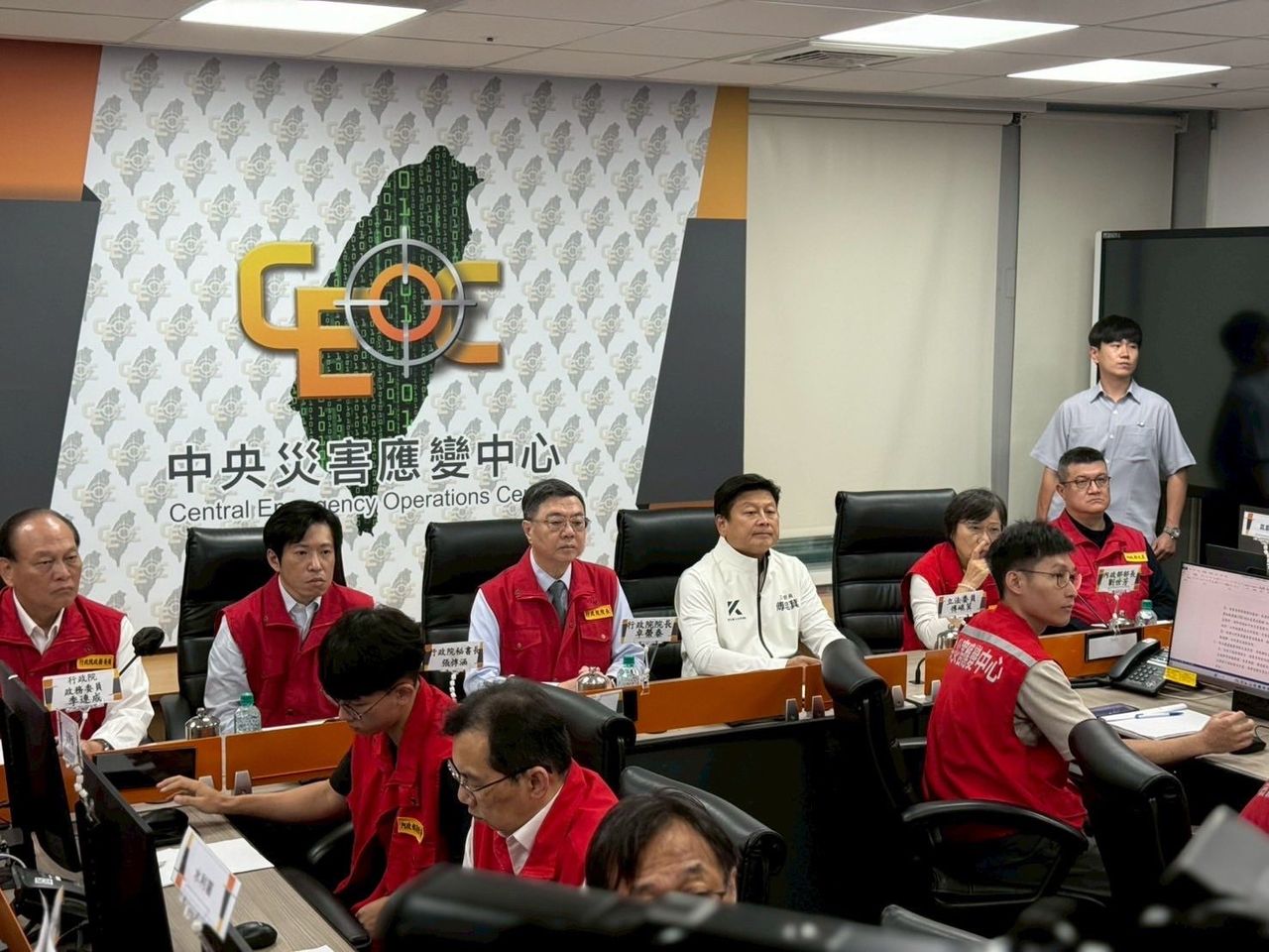 [討論] 傅崐萁：國家級問題！請卓院長集思廣益