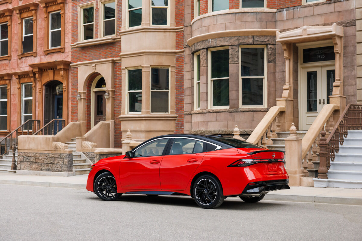 ▲新一代Nissan Sentra北美突襲發表！外觀、內裝很有新鮮感。（圖／翻攝自Nissan）