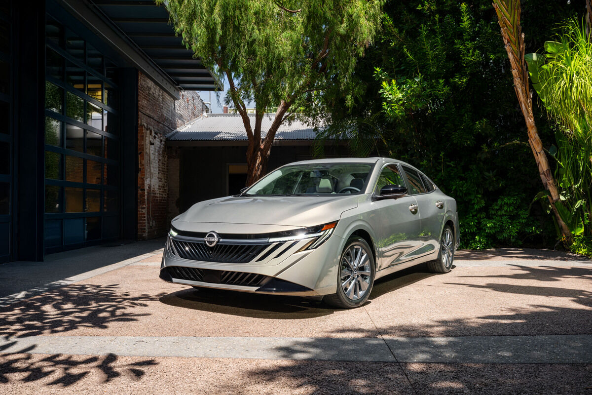 ▲新一代Nissan Sentra北美突襲發表！外觀、內裝很有新鮮感。（圖／翻攝自Nissan）