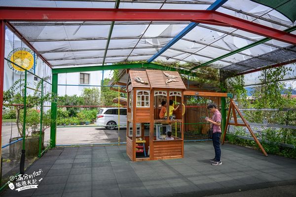 ▲▼南投蝴蝶小鎮生態休閒園區「木生昆蟲博物館」，最新門票資訊，蝴蝶會停在你身上的夢幻蝴蝶園。（圖／部落客滿分提供）