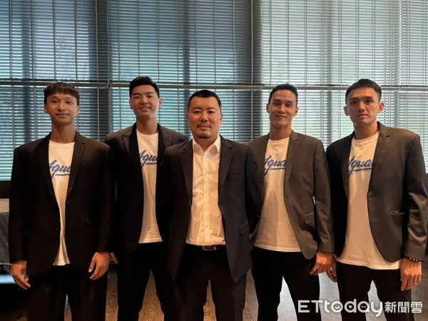 ▲高雄全家海神李偉誠、胡瓏貿、蘇文儒、施晉堯、余純安。（圖／記者杜奕君攝）