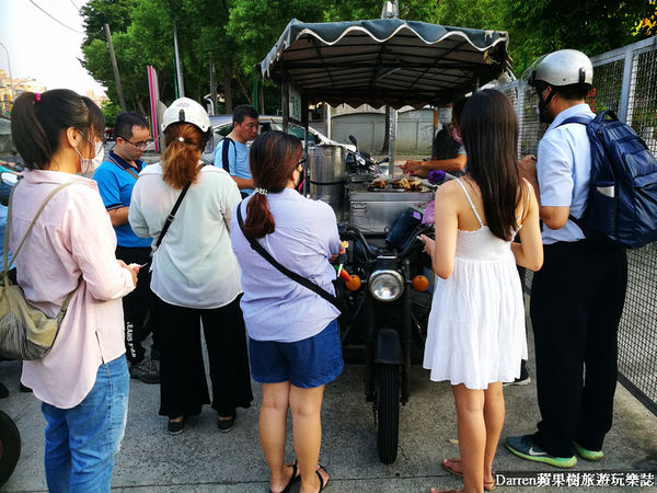 ▲▼桃園小吃「橋下阿泰豆花」鄰近桃園火車站、桃園後站，桃鶯路橋下豆花三輪車豆花攤。（圖／記者蘇相云攝）