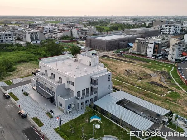 ▲▼  嘉義市竹園派出所新帽  。（圖／嘉義市警局提供）